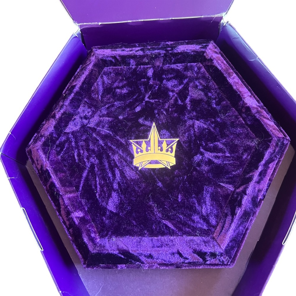 Blood Lust JEFFREE STAR Eyeshadow Palette - Picture 6 of 9